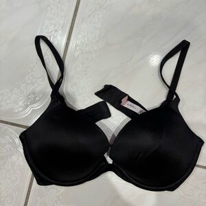 Victoria Secret Very Sexy 38C bra
